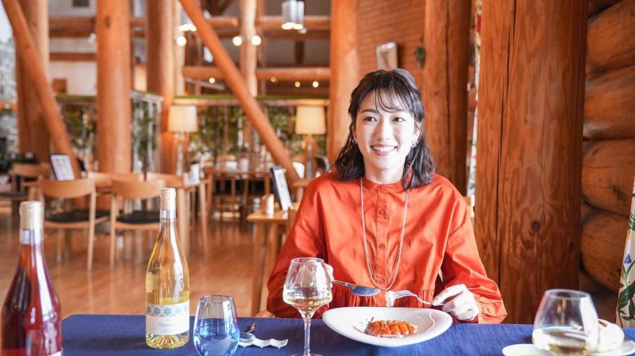 Log Hotel The Maple Lodge Iwamizawa Ngoại thất bức ảnh